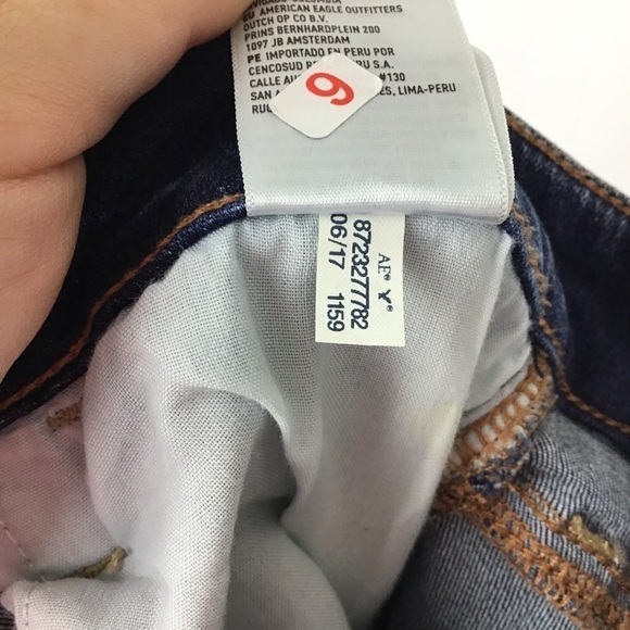 American Eagle Outfitters Embroidered Super Hi-Rise Jegging Distressed Jeans - Picture 13 of 13